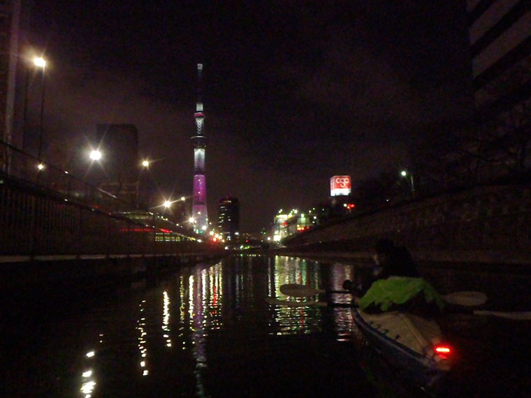 東京水路スカイツリー運河カヤッククルーズ・夜景ナイトイルミネーション