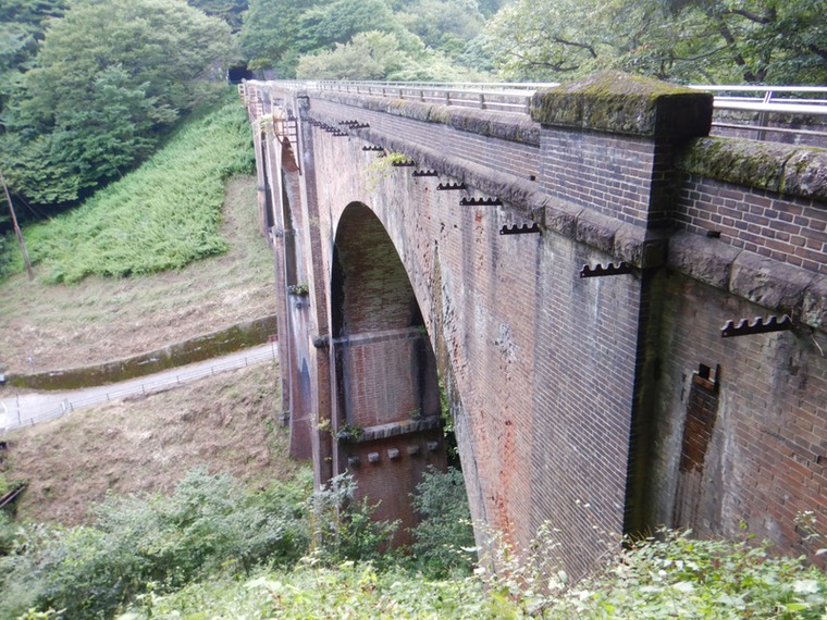 軽井沢,横川:碓氷峠アプトの道ウォーク〜めがね橋レンガ造り